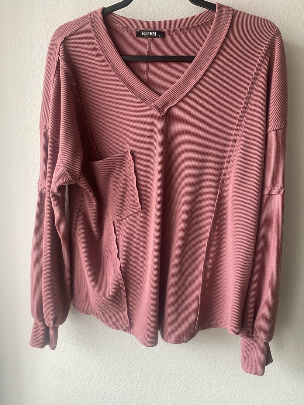 Women's V-Neck Long Sleeve Top in Dusty Rose